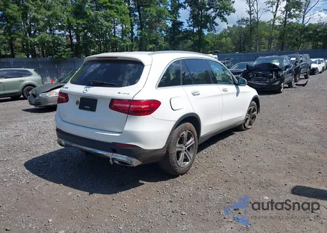 2017 Mercedes-Benz Glc 300 4Matic z USA, uszkodzony, nr VIN WDC0G4KB4HF176795